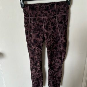 Lululemon patterned legging